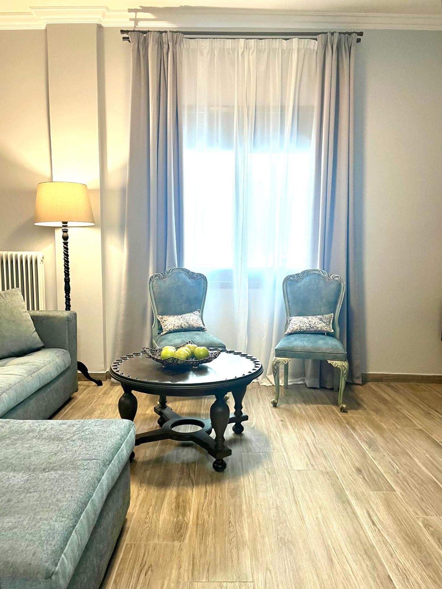 Theatre Alpha Apartament *